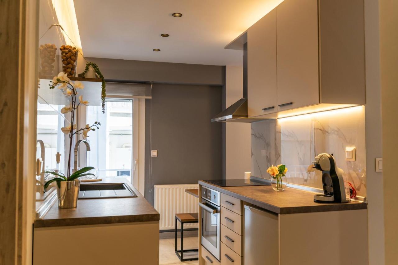 Cozy Modern Apartment Inside The City Center Thessaloniki Exterior photo