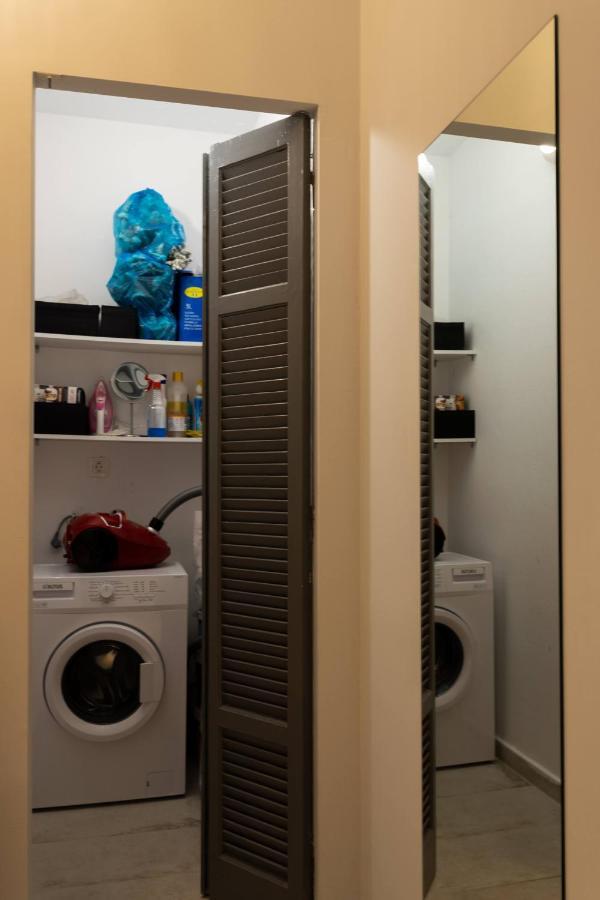 Cozy Modern Apartment Inside The City Center Thessaloniki Exterior photo